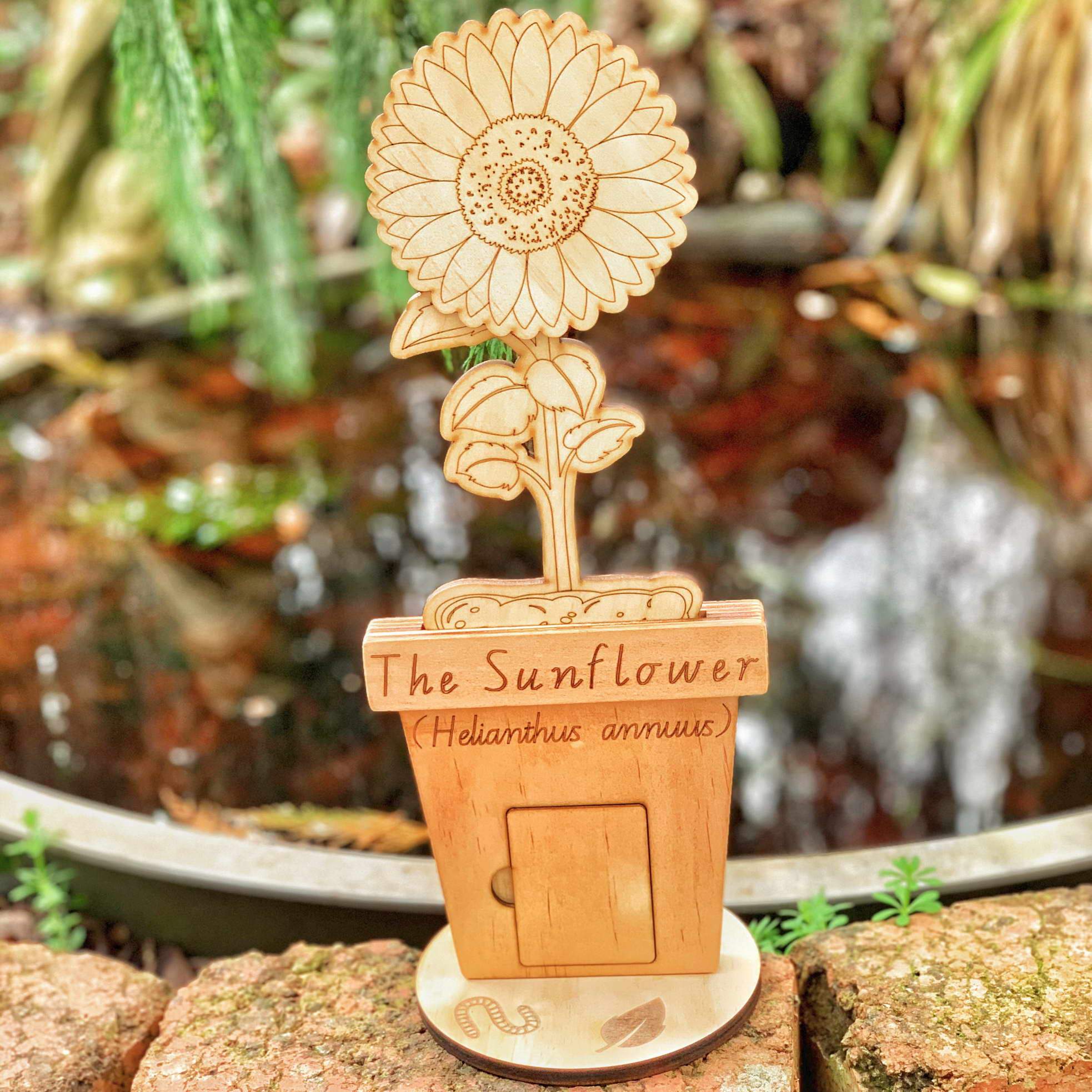 The Sunflower - A Wooden Sunflower Stages Set Plyful 